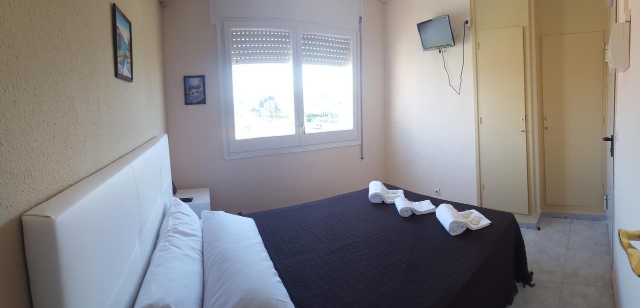 Hotel Beach Playa Кастелдефелс Екстериор снимка