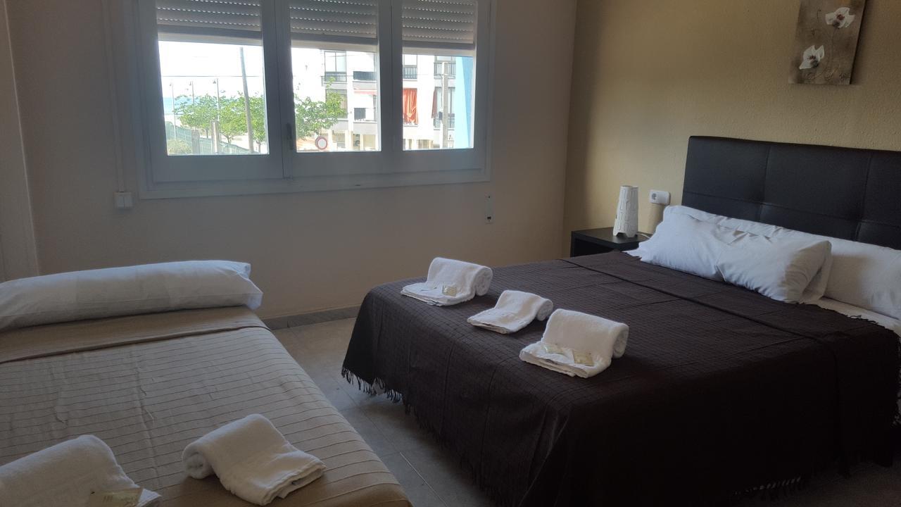 Hotel Beach Playa Кастелдефелс Екстериор снимка