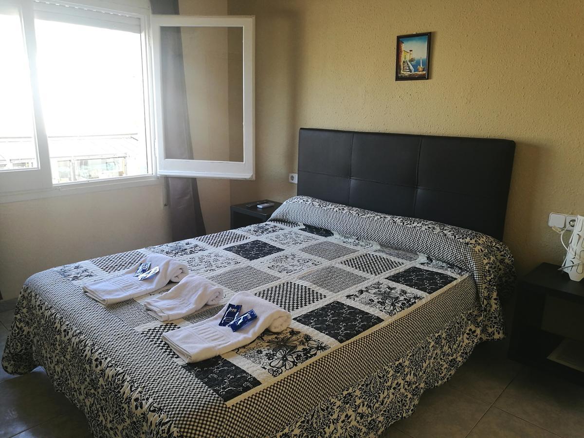 Hotel Beach Playa Кастелдефелс Екстериор снимка