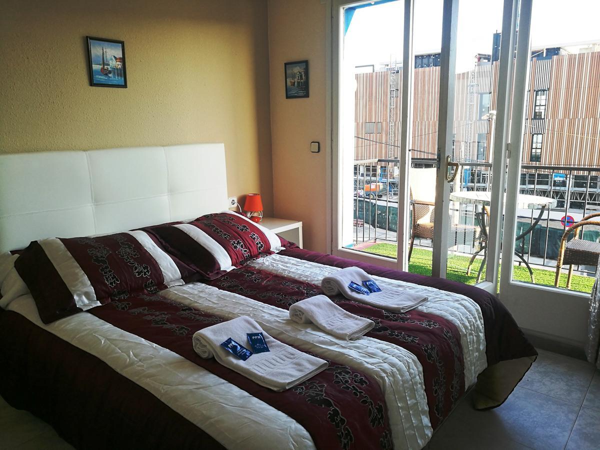 Hotel Beach Playa Кастелдефелс Екстериор снимка