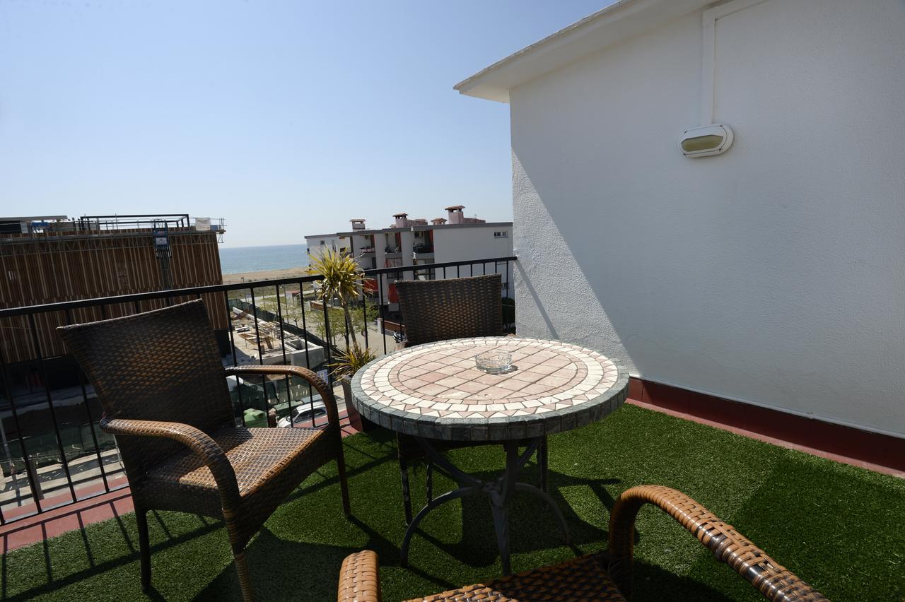 Hotel Beach Playa Кастелдефелс Екстериор снимка